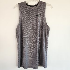 Nike Gray Patterned Sleeveless Top